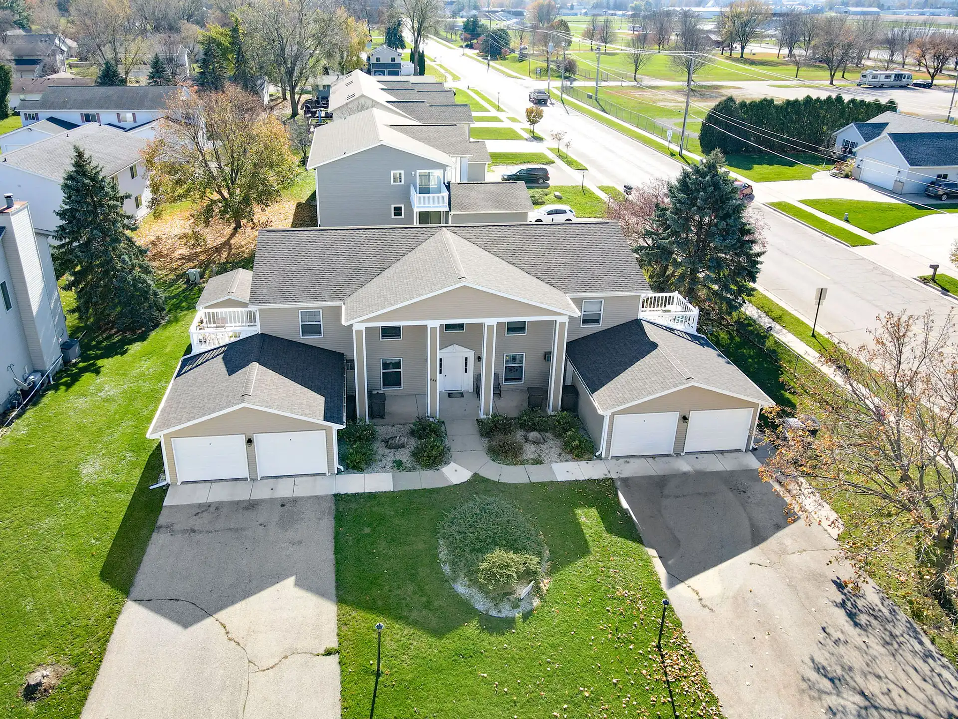 Ried-Son-Exteriors-roofing-contractor4-1 Ried-Son-Exteriors-roofing-contractor4-1